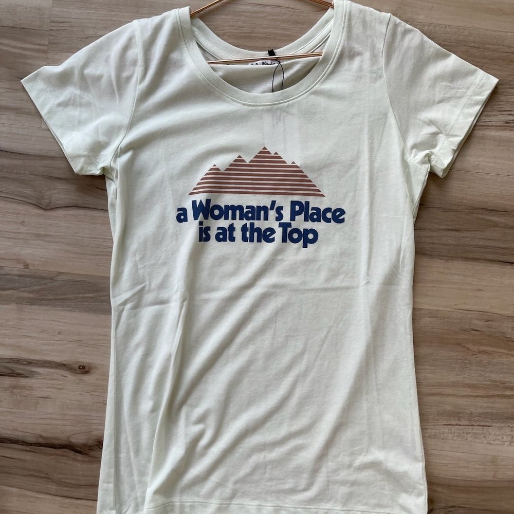 Graphic Women's Tee